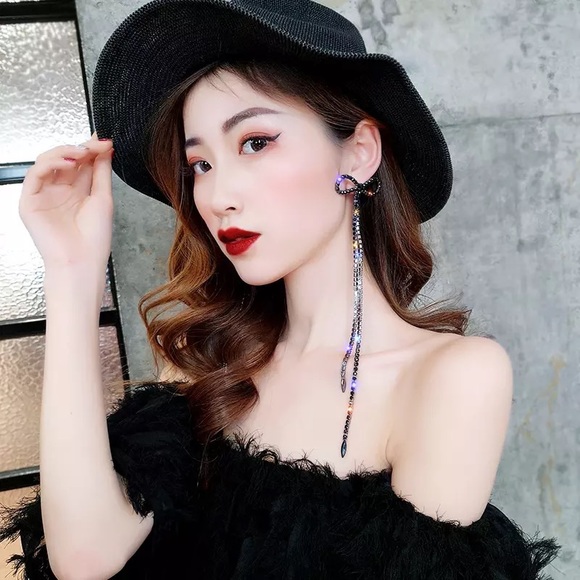 Black colored Rhinestone long Bow Earrings - Picture 14 of 16